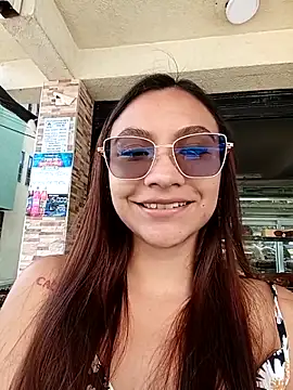 Leticia Hinkley  online show from 20, 4, 2026