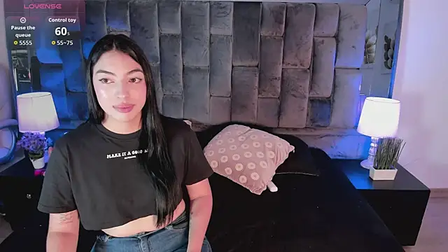 Snapshot of Ashly_bloom_ chatting on 25, 6, 2026 Ashly bloom online show from 25, 6, 2026