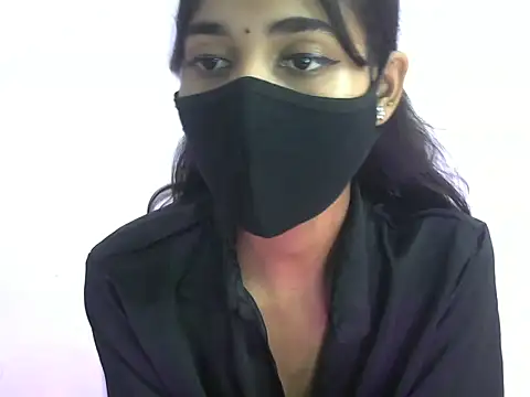 Snapshot of Shanaya_xo chatting on 8, 7, 2026 Shanaya xo online show from 8, 7, 2026