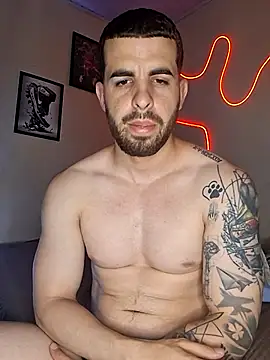 Snapshot of leoxxxgato chatting on 1, 5, 2026 leoxxxgato online show from 1, 5, 2026