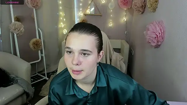 Kacey Love online show from 23, 7, 2026