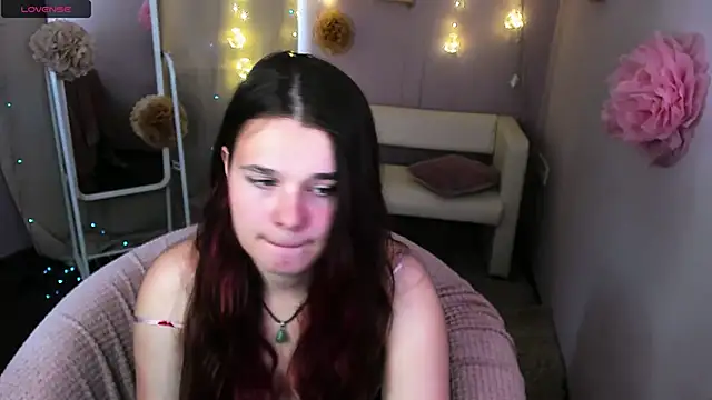 Snapshot of Kacey_Love chatting on 11, 6, 2026 Kacey Love online show from 11, 6, 2026