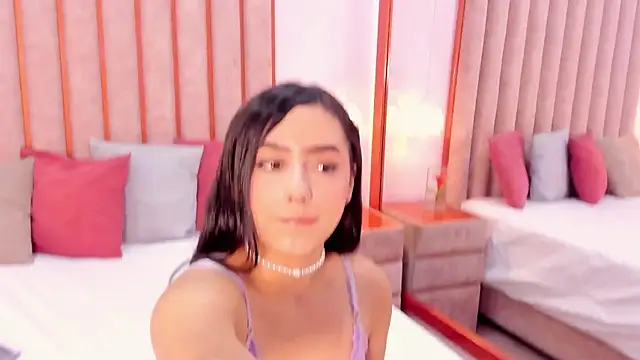 Snapshot of Zoe_Monrow chatting on 10, 7, 2026 Zoe Monrow online show from 10, 7, 2026