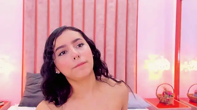 Snapshot of Zoe_Monrow chatting on 31, 5, 2026 Zoe Monrow online show from 31, 5, 2026