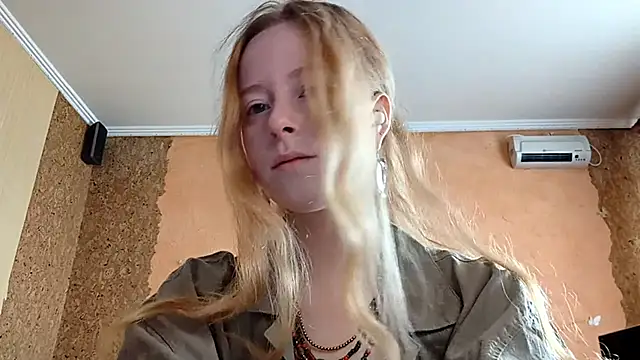 KateVibe 01 online show from 4, 6, 2026