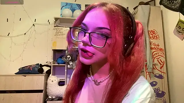 RedHeadCat online show from 18, 4, 2026
