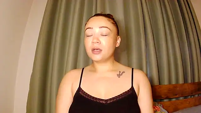 Snapshot of Theone_T chatting on 19, 5, 2026 Theone T online show from 19, 5, 2026