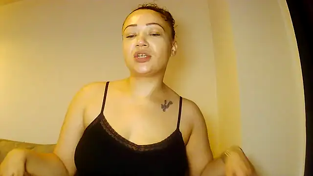 Snapshot of Theone_T chatting on 10, 7, 2026 Theone T online show from 10, 7, 2026