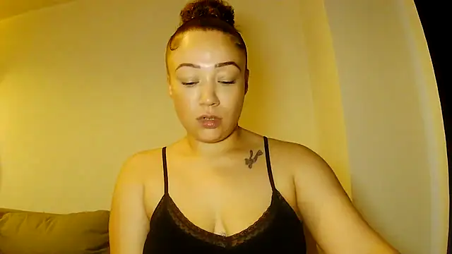 Snapshot of Theone_T chatting on 12, 7, 2026 Theone T online show from 12, 7, 2026