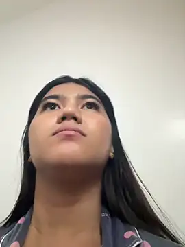 JassmineLove online show from 5, 4, 2026