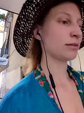 Snapshot of Julialexxxx chatting on 17, 7, 2026 Julialexxxx online show from 17, 7, 2026
