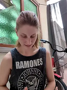 Snapshot of Julialexxxx chatting on 22, 7, 2026 Julialexxxx online show from 22, 7, 2026
