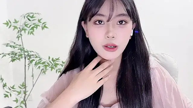 Snapshot of Kitteovo chatting on 7, 5, 2026 Kitteovo online show from 7, 5, 2026