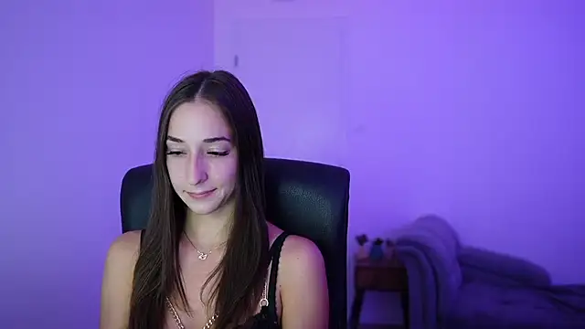 Crystalbrunette18 online show from 6, 7, 2026