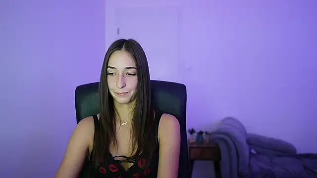 Crystalbrunette18 online show from 21, 6, 2026