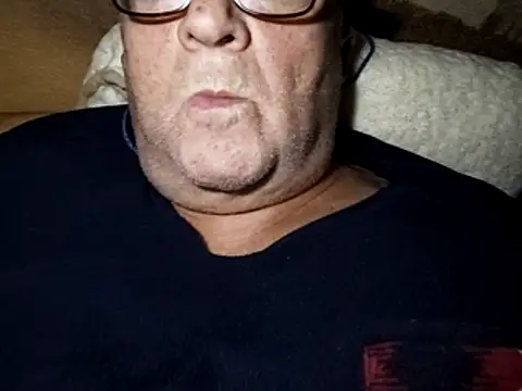 Snapshot of lickboy40 chatting on 1, 6, 2026 lickboy40 online show from 1, 6, 2026