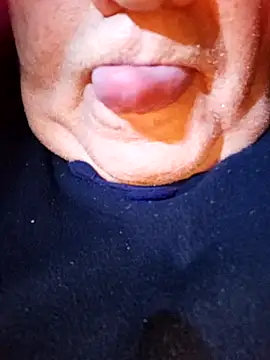 Snapshot of lickboy40 chatting on 13, 5, 2026 lickboy40 online show from 13, 5, 2026