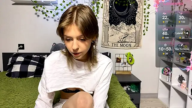 LunaBless online show from 11, 4, 2026