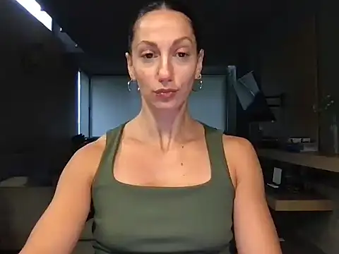 Snapshot of canduxgirl chatting on 21, 4, 2026 canduxgirl online show from 21, 4, 2026