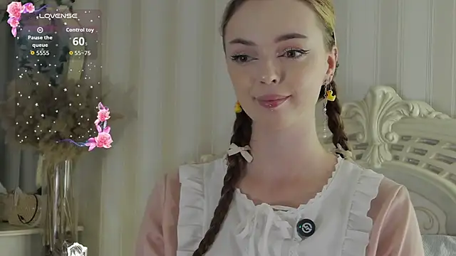 Snapshot of LianaGracee chatting on 23, 7, 2026 LianaGracee online show from 23, 7, 2026