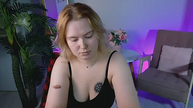 FionaxRider  online show from 11, 4, 2026