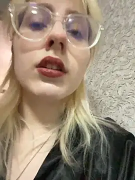 Snapshot of Picxel_ chatting on 7, 4, 2026 Picxel online show from 7, 4, 2026