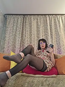 LaliaMia online show from 4, 4, 2026