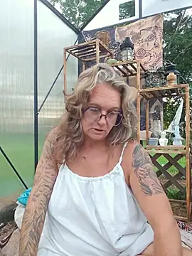 Blondejenn online show from 9, 7, 2026