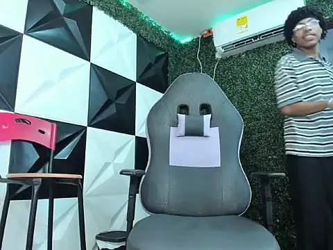 velvetcouple x online show from 4, 6, 2026