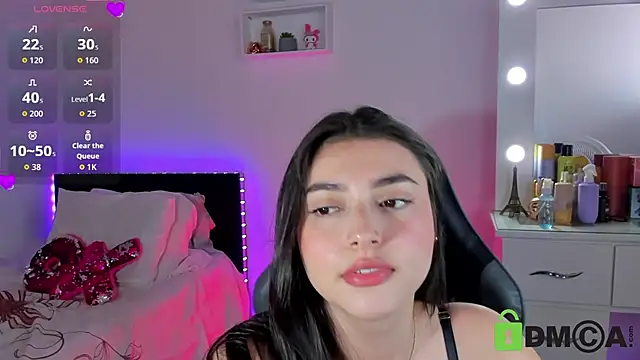 Snapshot of esmeralda_le chatting on 9, 5, 2026 esmeralda le online show from 9, 5, 2026