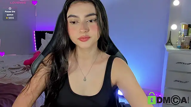 Snapshot of esmeralda_le chatting on 30, 6, 2026 esmeralda le online show from 30, 6, 2026