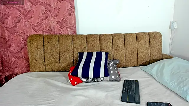 iisabella1 online show from 18, 5, 2026