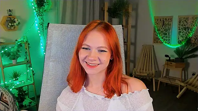 Snapshot of LisaAris chatting on 8, 5, 2026 LisaAris online show from 8, 5, 2026
