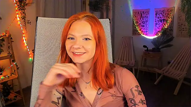 Snapshot of LisaAris chatting on 9, 5, 2026 LisaAris online show from 9, 5, 2026