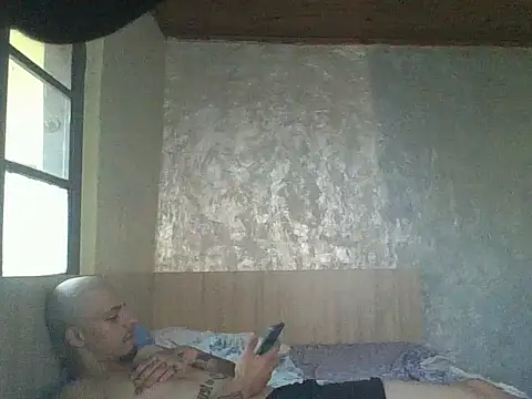 Snapshot of robertmrn112 chatting on 2, 6, 2026 robertmrn112 online show from 2, 6, 2026