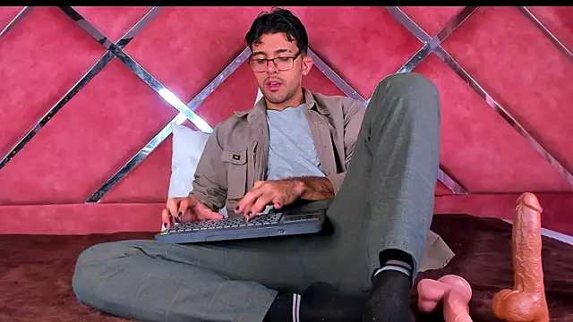Snapshot of RodrigoColby2 chatting on 2, 7, 2026 RodrigoColby2 online show from 2, 7, 2026