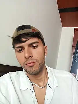 Snapshot of RodrigoColby2 chatting on 15, 5, 2026 RodrigoColby2 online show from 15, 5, 2026