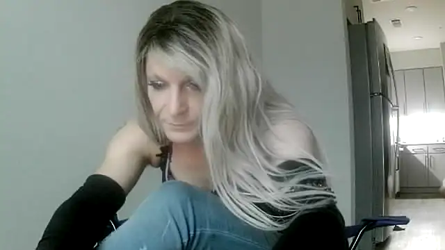 Snapshot of GypsiiCornel chatting on 17, 5, 2026 GypsiiCornel online show from 17, 5, 2026