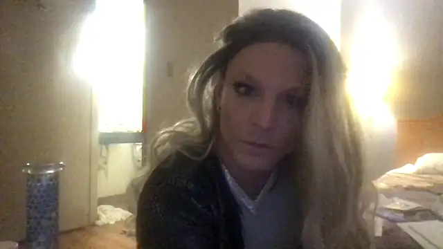 Snapshot of GypsiiCornel chatting on 12, 4, 2026 GypsiiCornel online show from 12, 4, 2026