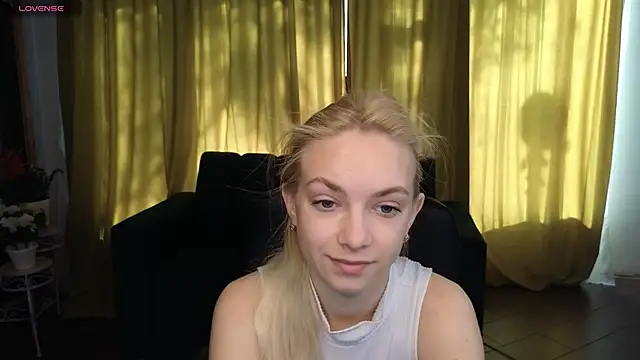 Snapshot of SonnySofia chatting on 6, 5, 2026 SonnySofia online show from 6, 5, 2026