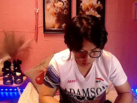 Snapshot of akiramoore chatting on 17, 5, 2026 akiramoore online show from 17, 5, 2026