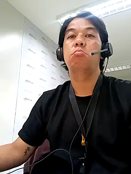 Snapshot of akiramoore chatting on 4, 6, 2026 akiramoore online show from 4, 6, 2026