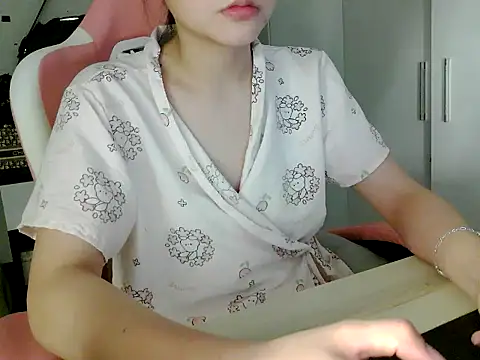 Snapshot of lucienguyen chatting on 20, 7, 2026 lucienguyen online show from 20, 7, 2026