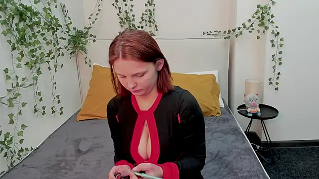 Snapshot of Charlotte_Stee chatting on 15, 5, 2026 Charlotte Stee online show from 15, 5, 2026