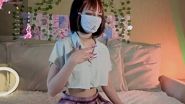 Snapshot of LunaNyanmi chatting on 11, 4, 2026 LunaNyanmi online show from 11, 4, 2026