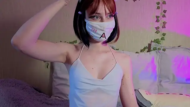 Snapshot of LunaNyanmi chatting on 15, 6, 2026 LunaNyanmi online show from 15, 6, 2026