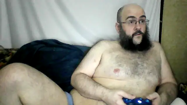 BriTheTopBear online show from 28, 4, 2026