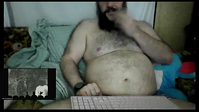 Snapshot of BriTheTopBear chatting on 8, 6, 2026 BriTheTopBear online show from 8, 6, 2026