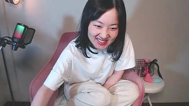 Snapshot of Miachan_01 chatting on 23, 7, 2026 Miachan 01 online show from 23, 7, 2026