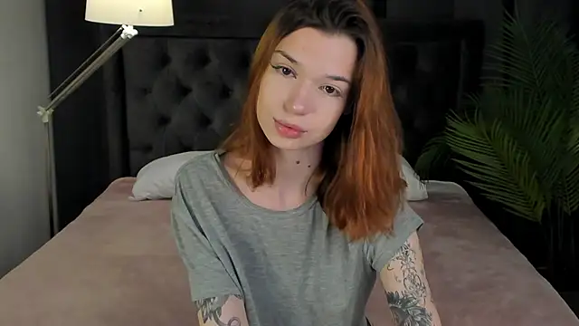 Snapshot of FoxLisa chatting on 27, 4, 2026 FoxLisa online show from 27, 4, 2026